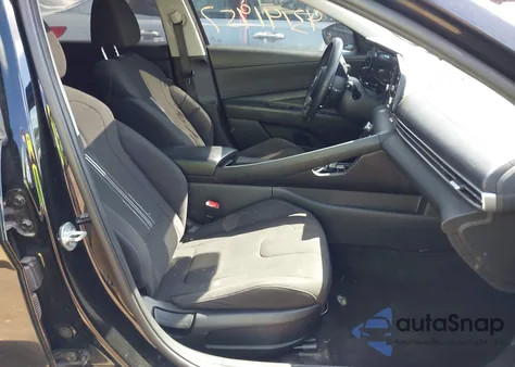 2021 Hyundai Elantra Sel z USA, uszkodzony, nr VIN KMHLN4AG2MU197426